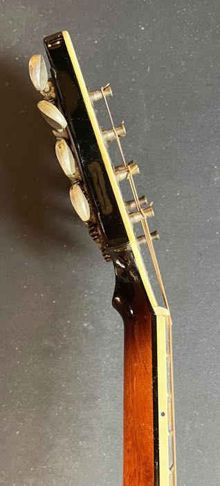 1943 Levin Aristokrat Model 320